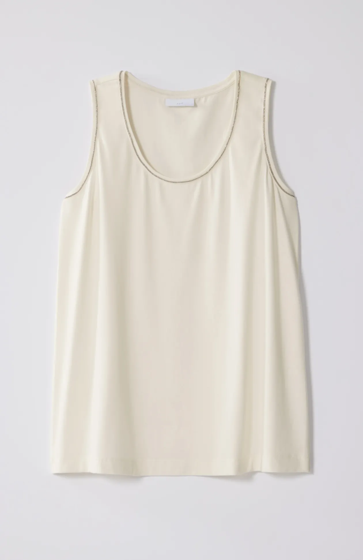 Beaded-Trim Tank