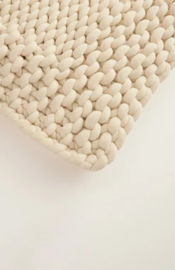 Elements Chunky Knit Throw