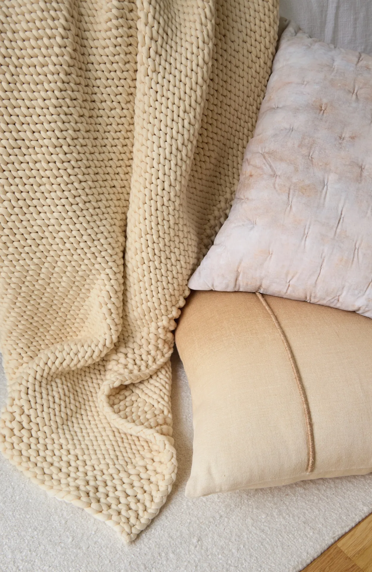 Elements Chunky Knit Throw