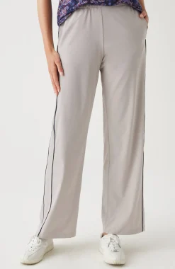 Fit On-The-Go Piped Wide-Leg Pants