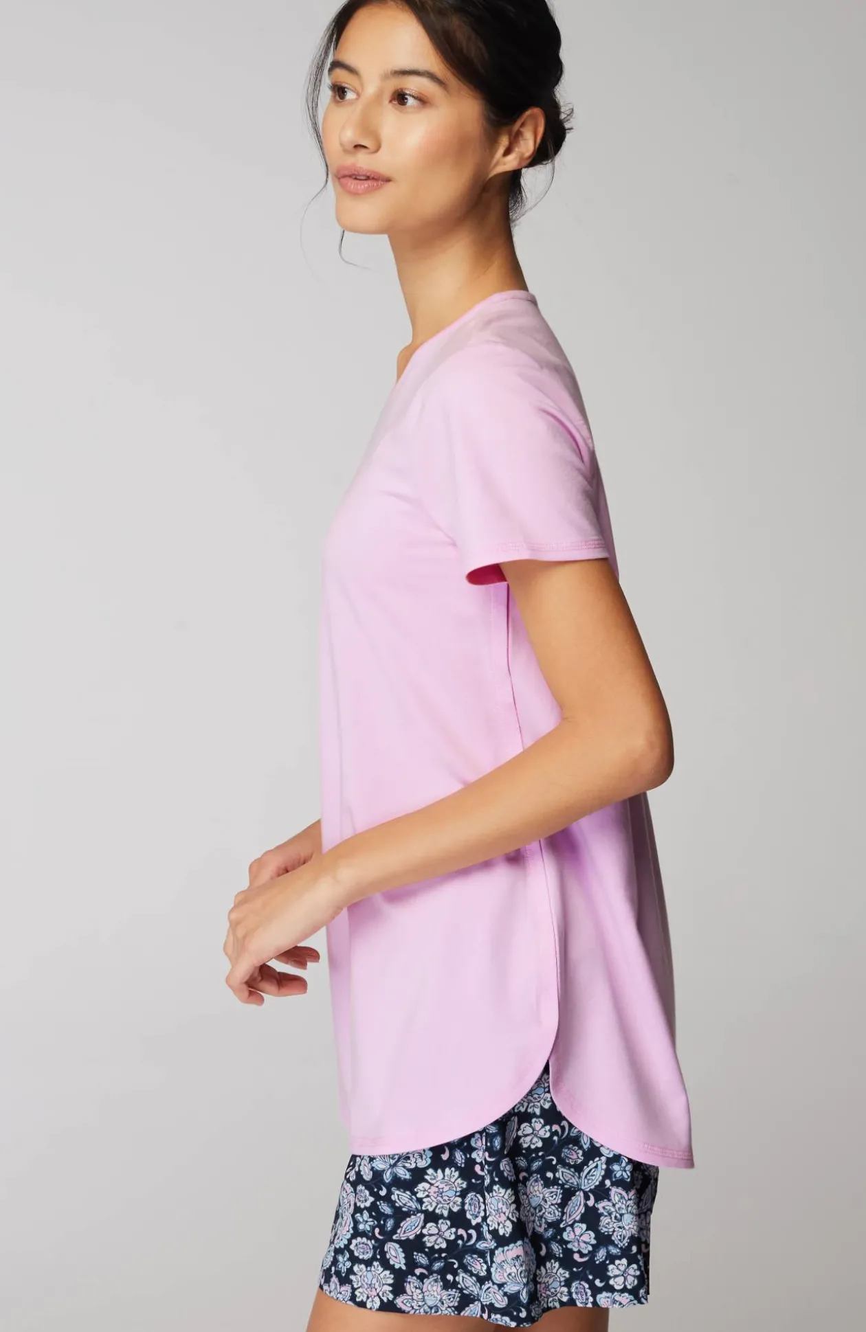 Fit Progress Shirttail Tee