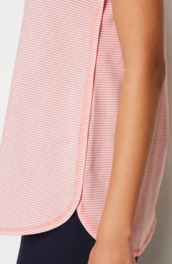 Fit Progress Shirttail Tee