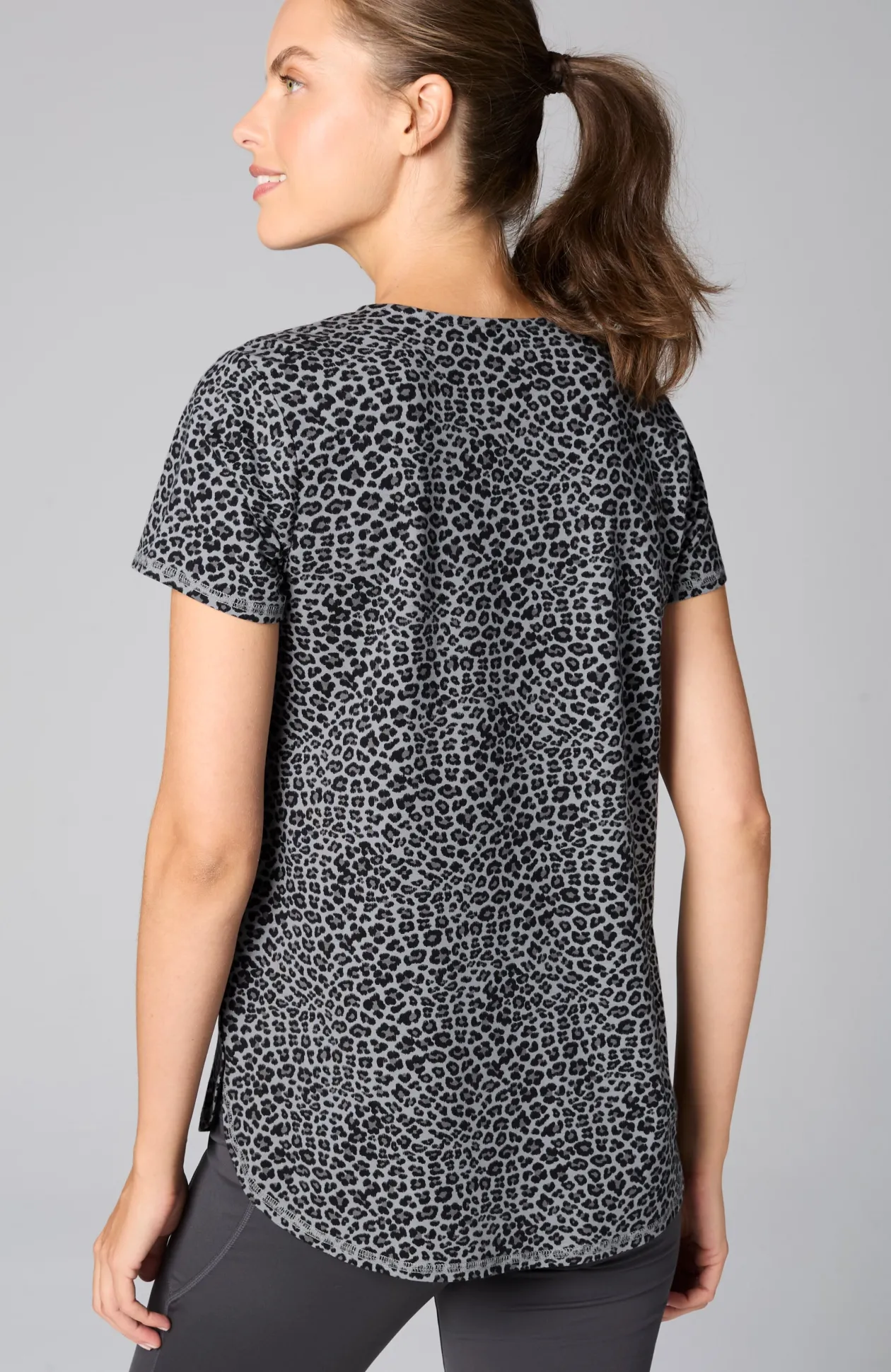 Fit Progress Shirttail Tee