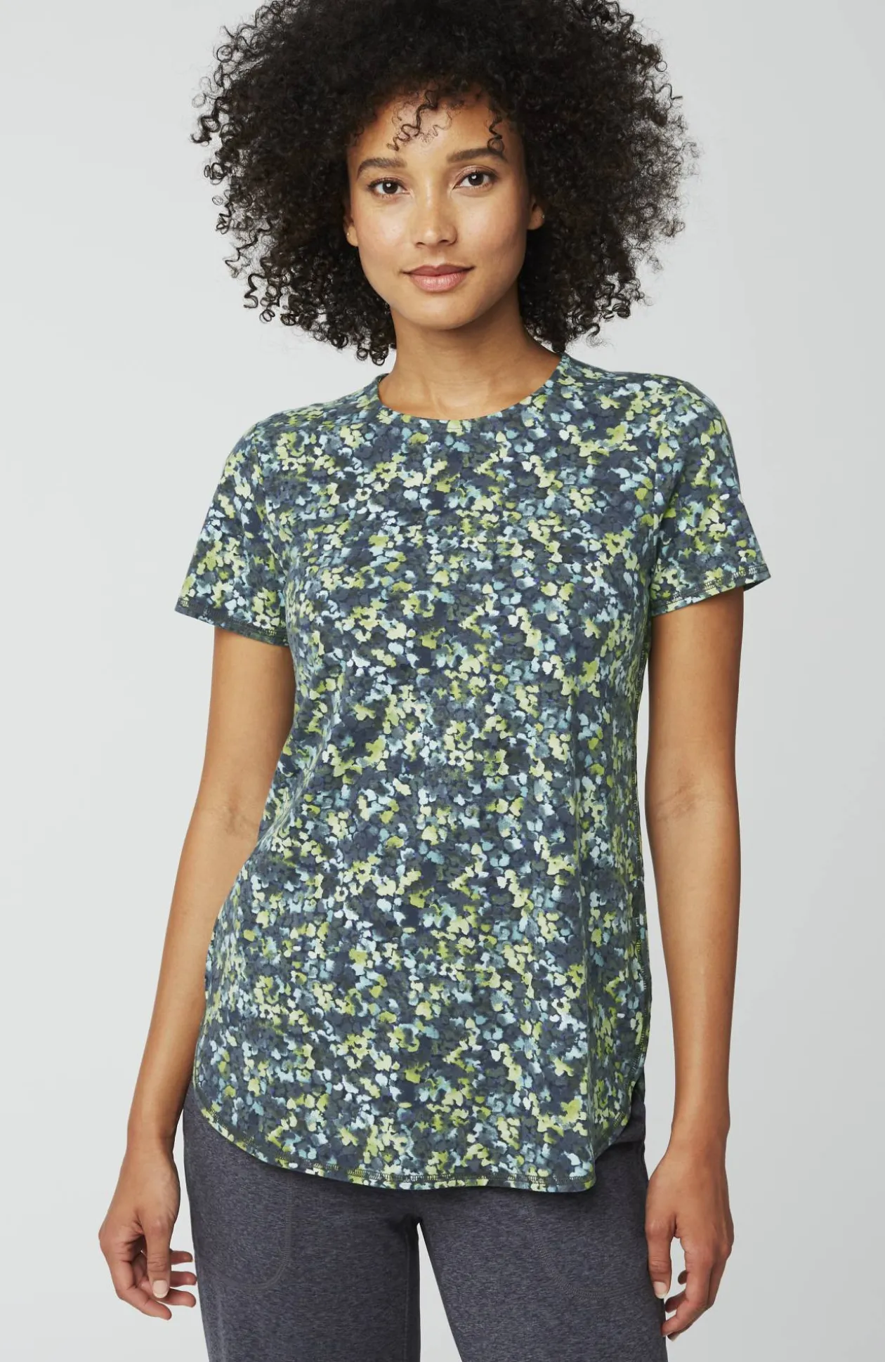 Fit Progress Shirttail Tee