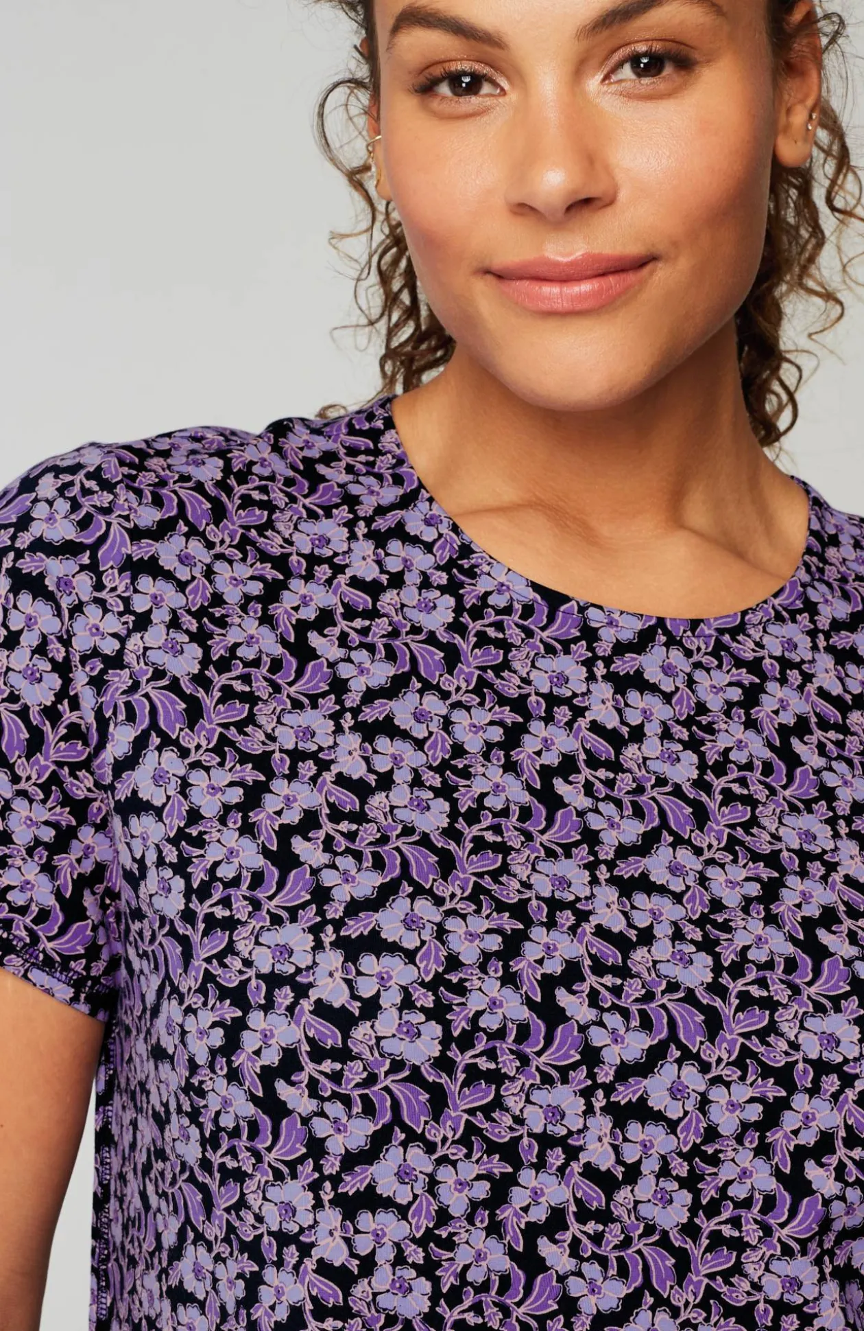 Fit Progress Shirttail Tee