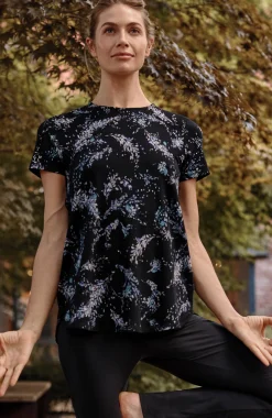 Fit Progress Shirttail Tee