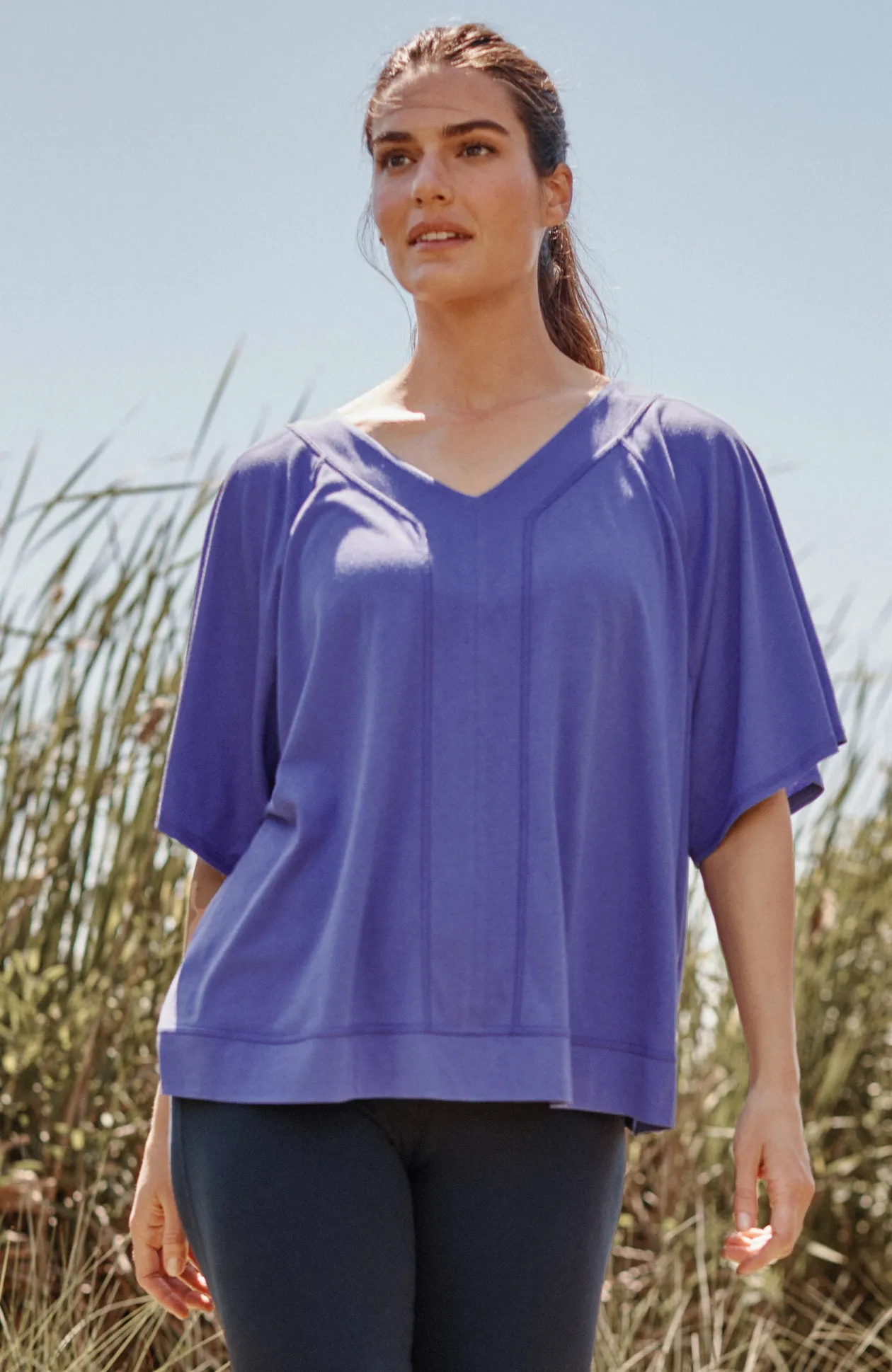 Fit Seamed V-Neck Tee