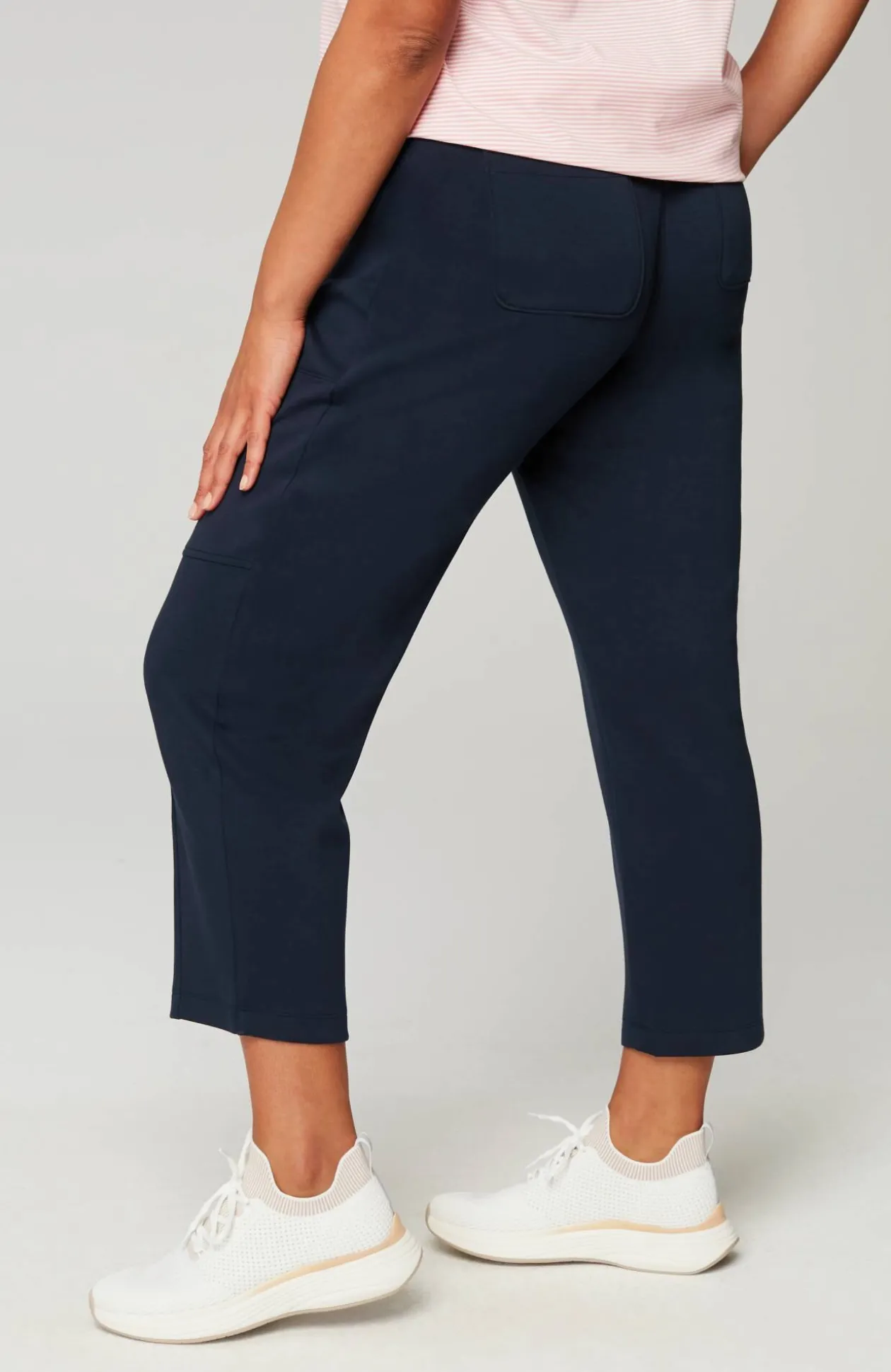 Fit Sleek Double-Knit Seamed Crops