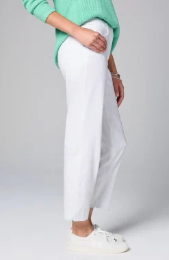 Linen-Stretch Straight-Leg Crops