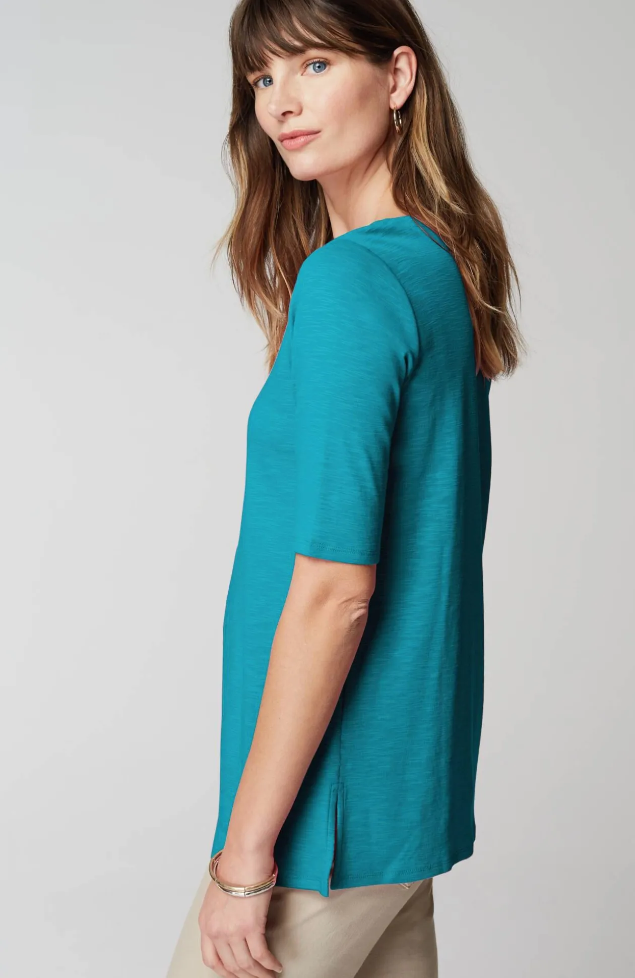 Pima-Slub Scoop-Neck Side-Slit Tee