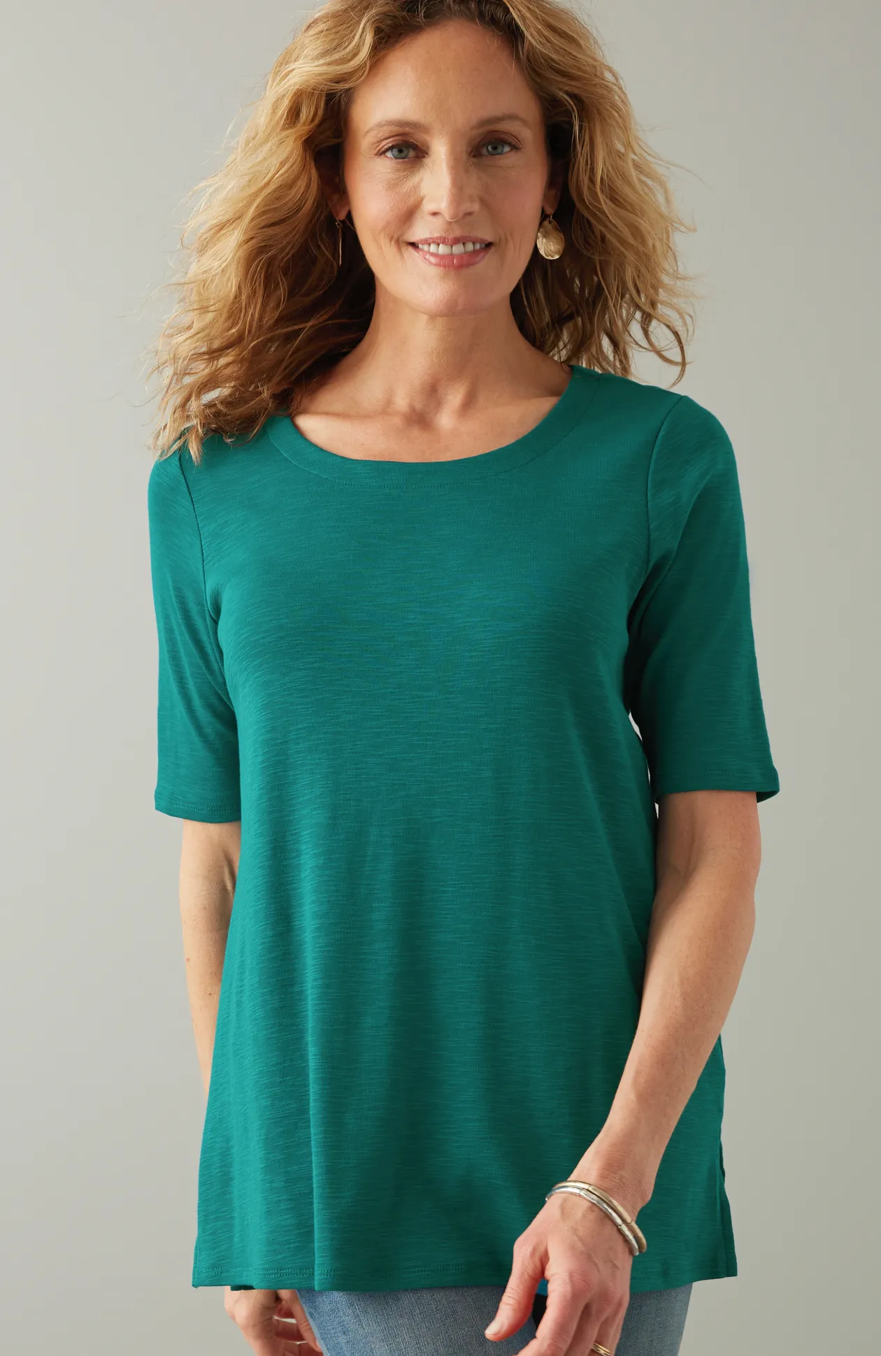 Pima-Slub Scoop-Neck Side-Slit Tee