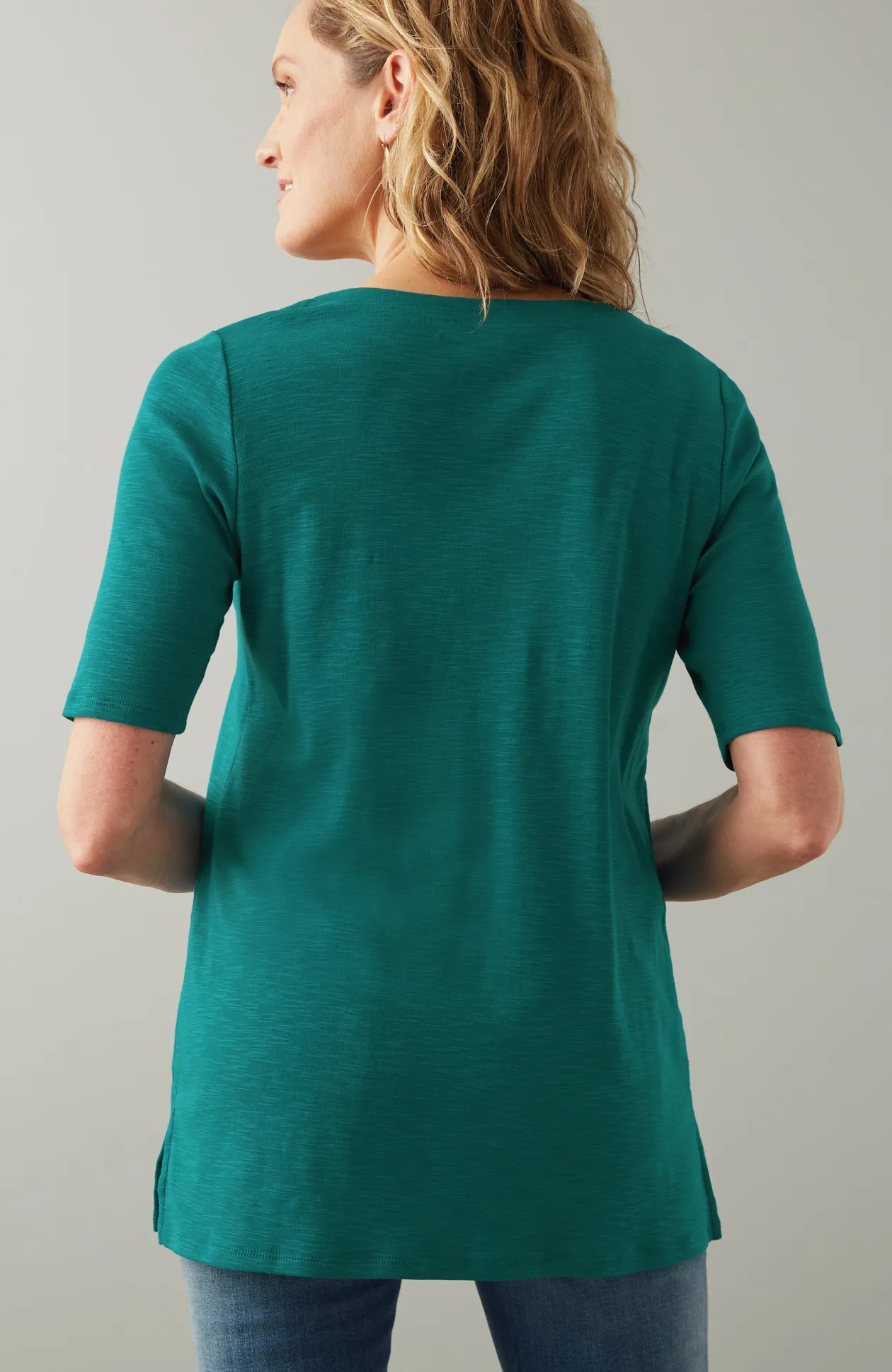 Pima-Slub Scoop-Neck Side-Slit Tee