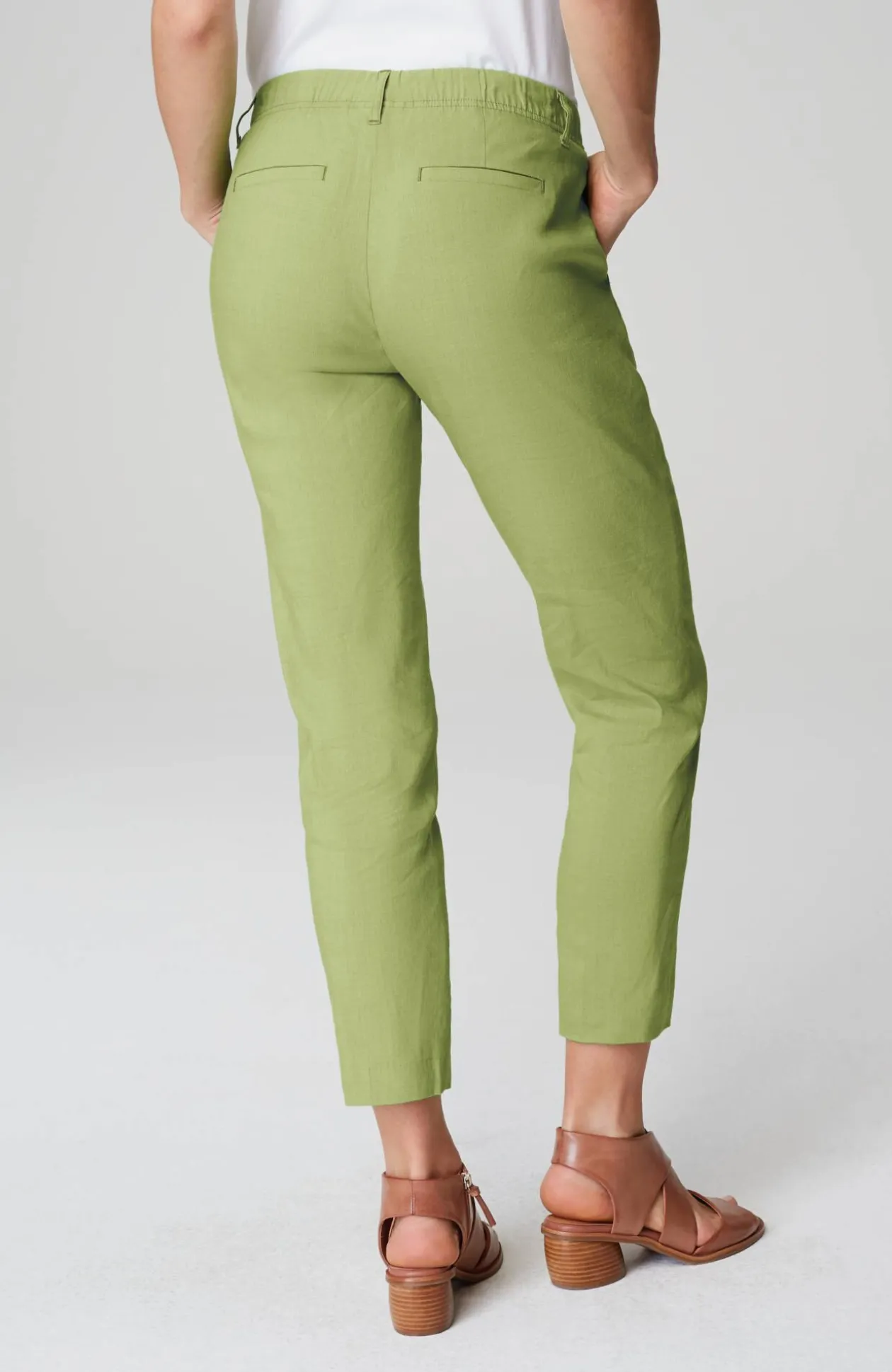 Pintucked Linen-Stretch Slim-Leg Pants