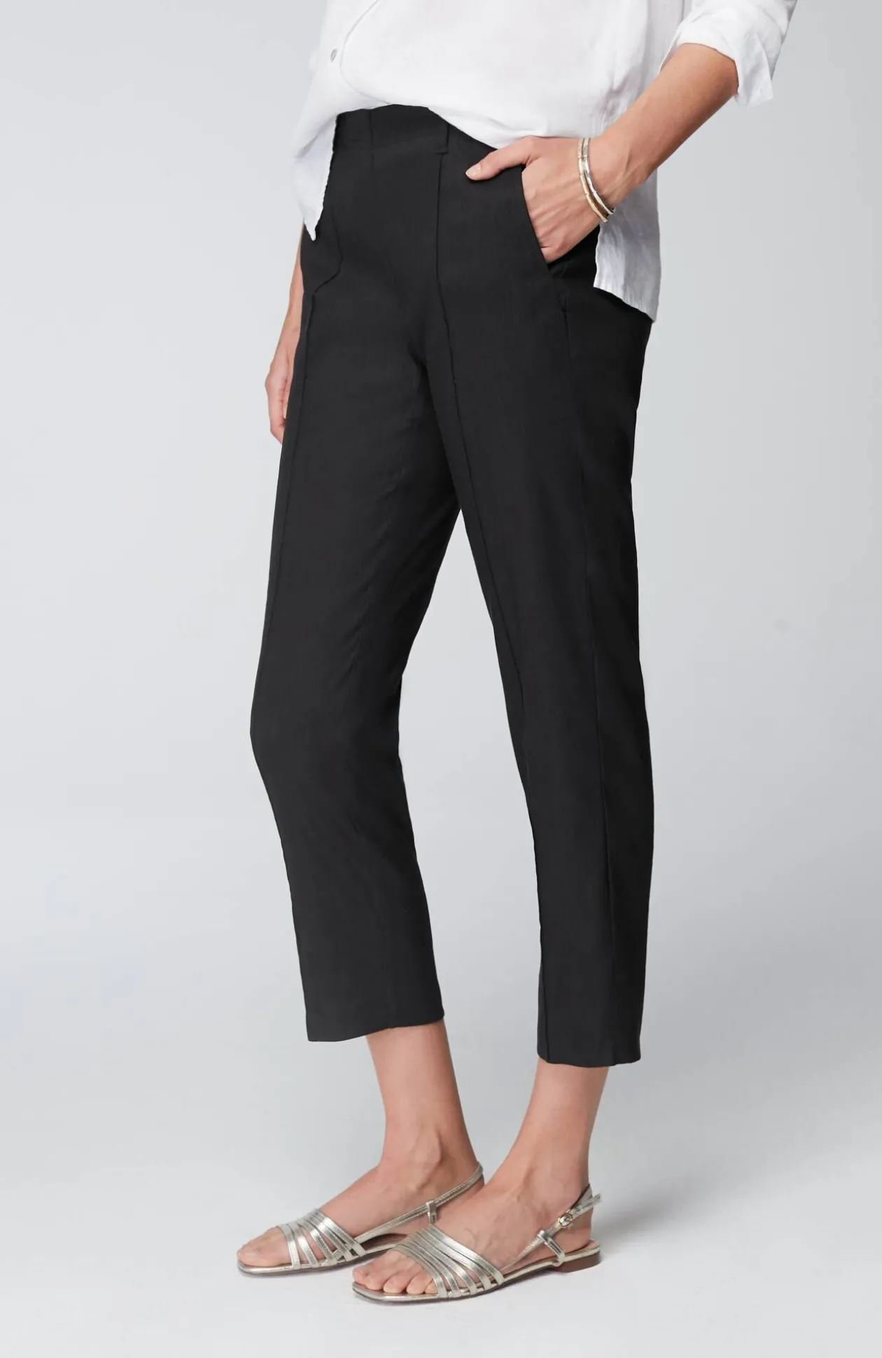 Pintucked Linen-Stretch Slim-Leg Pants