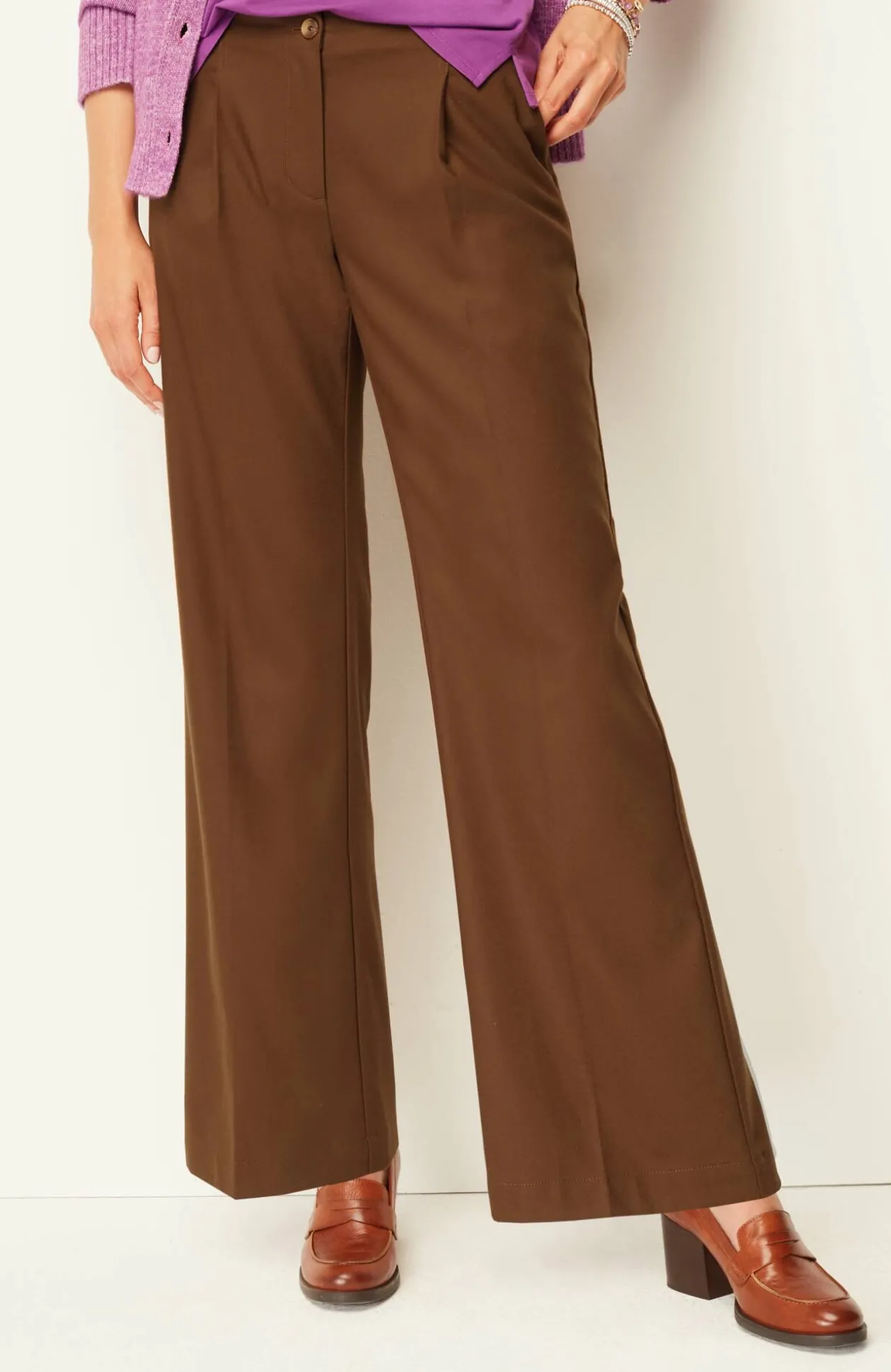 Pleated Wide-Leg Pants
