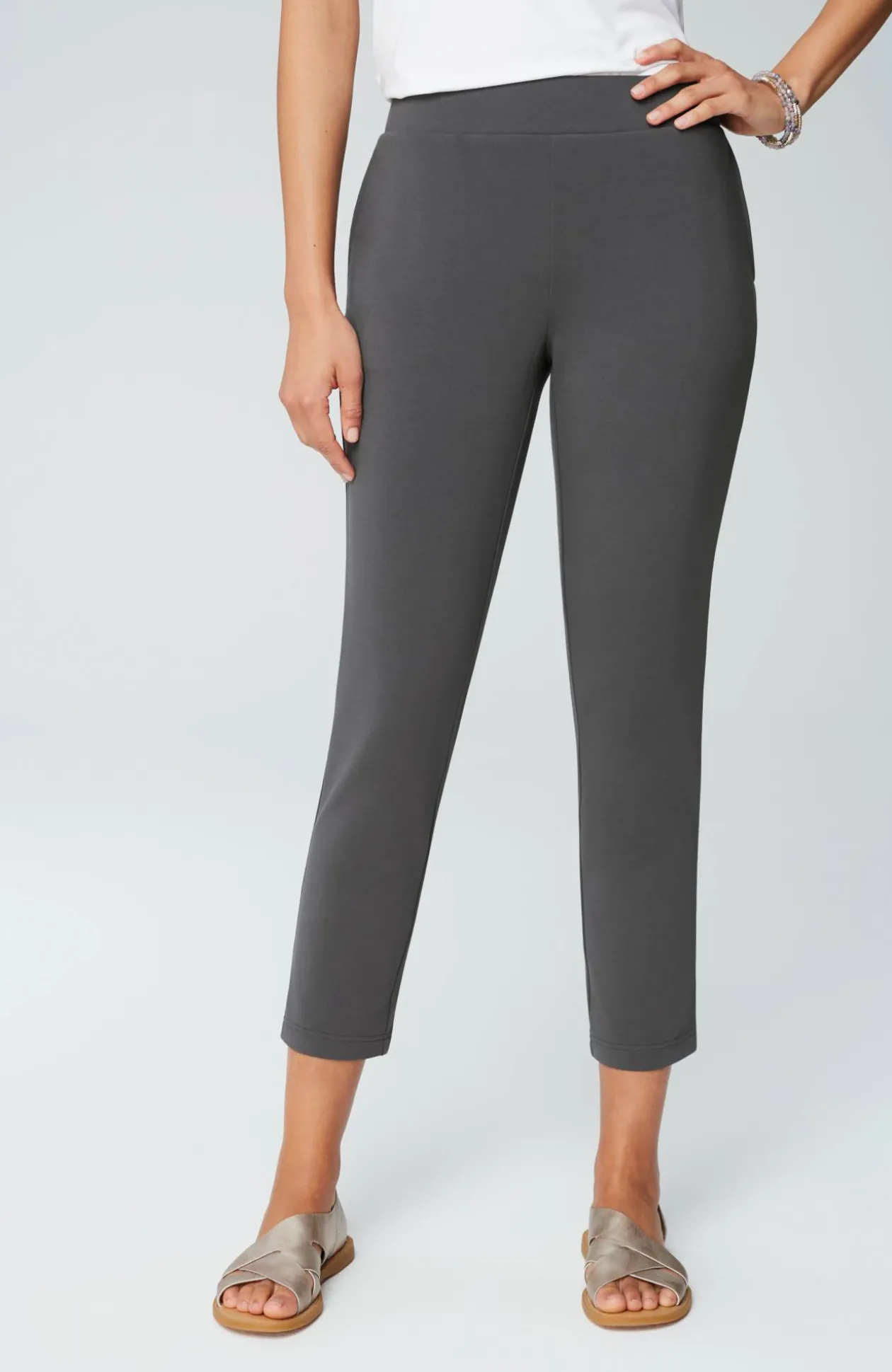 Pure Jill Affinity Slim-Leg Crops