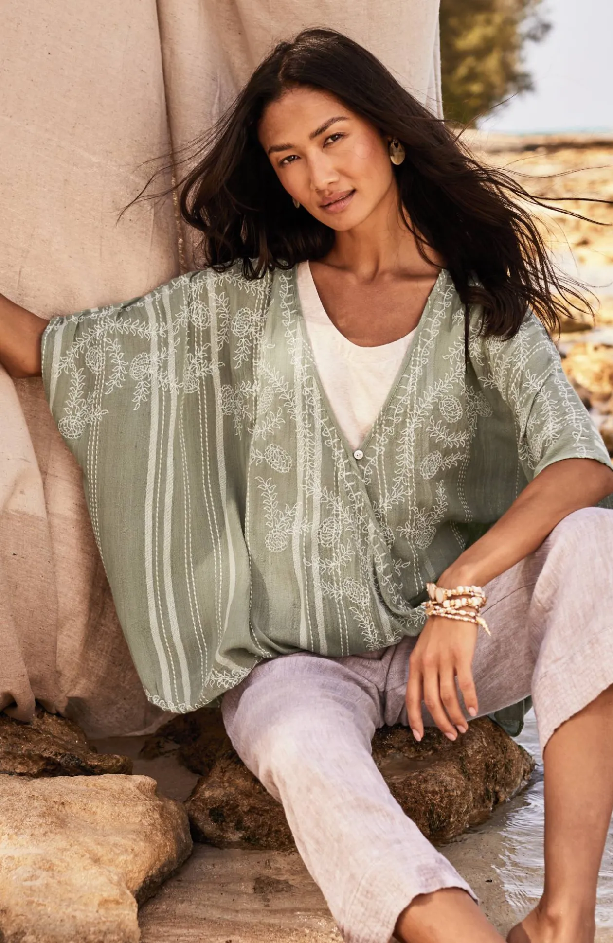Twisted-Front Poncho