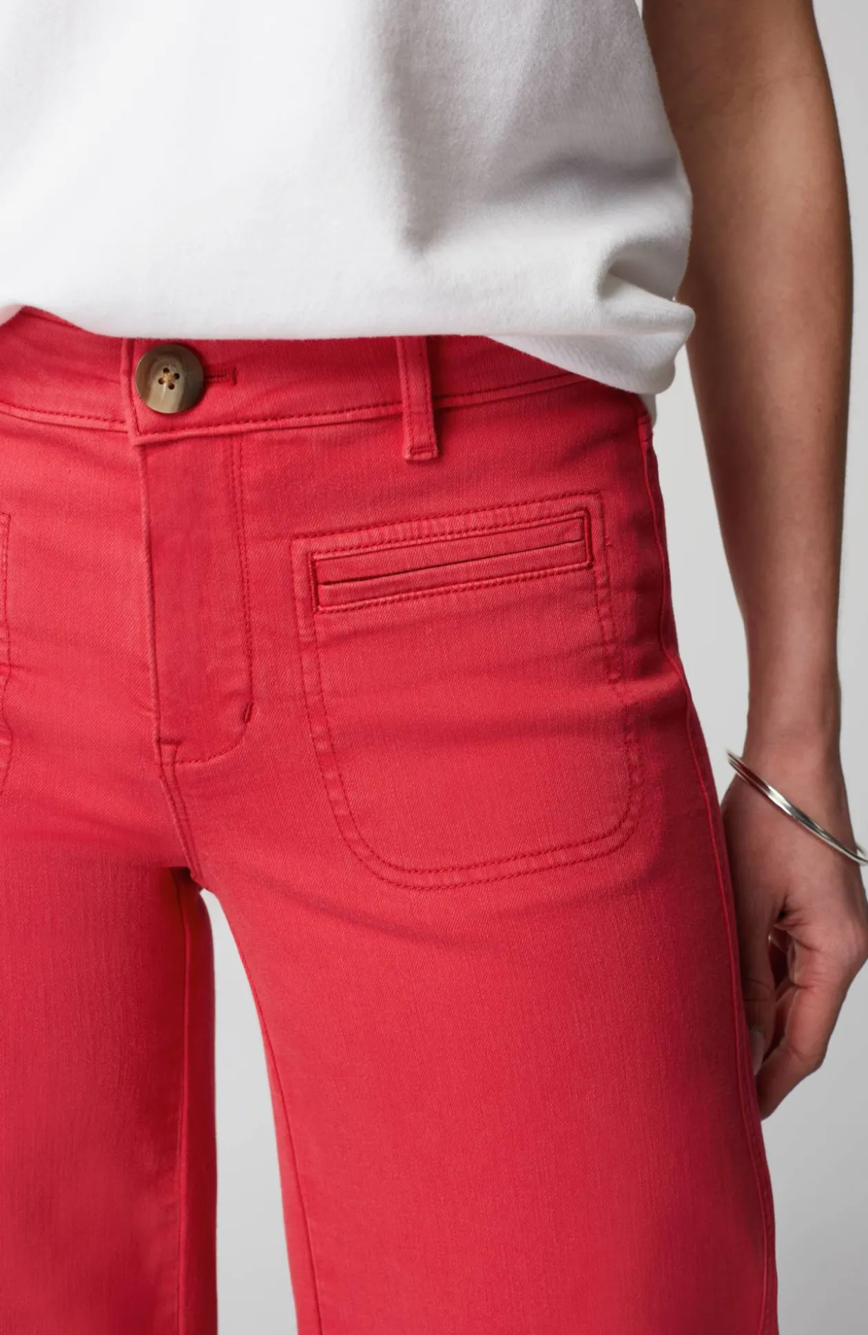 Wide-Leg Welt-Pocket Crops